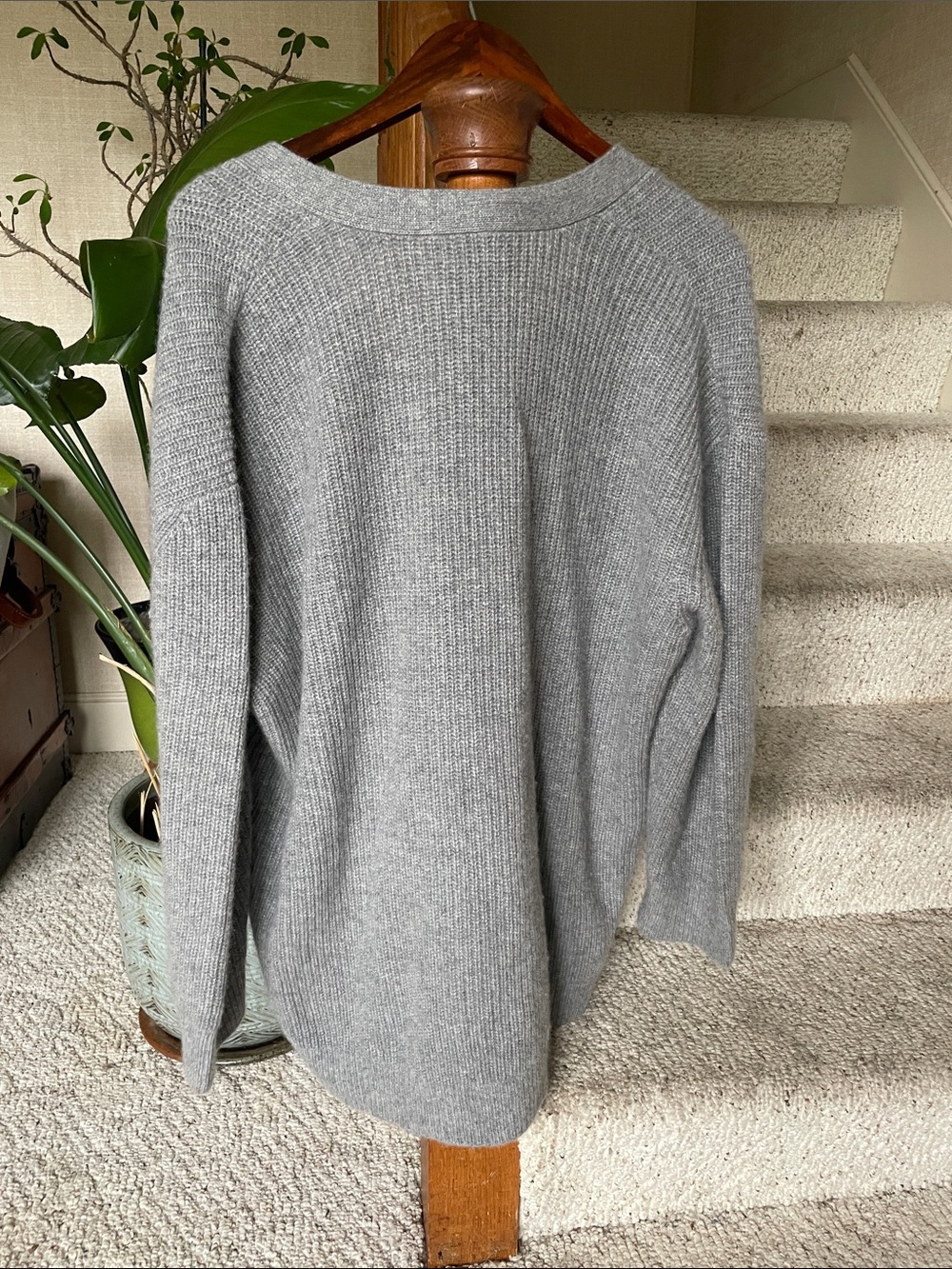 Quince Mongolian Cashmere Oversized Boyfriend Cardigan Sweater - Picture 6 of 14